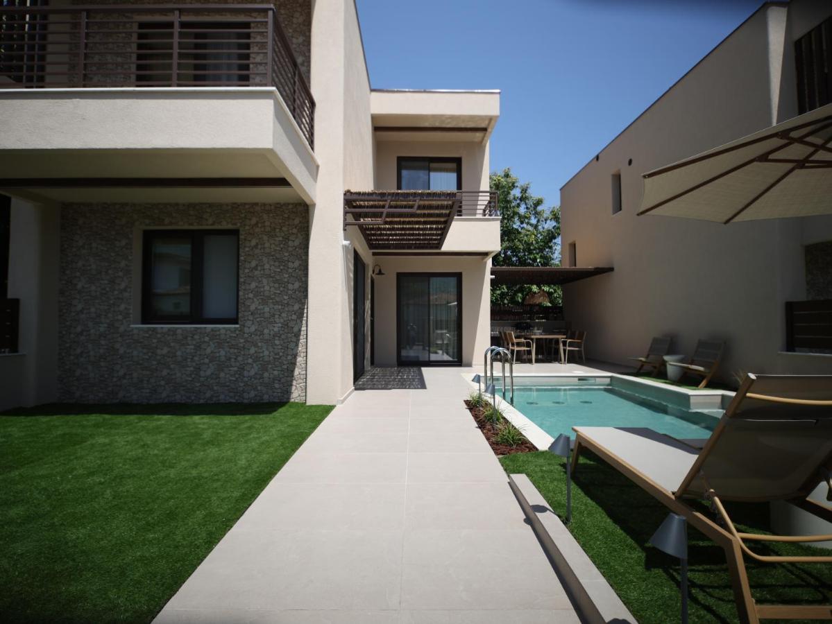 Elegancia Luxury Villas - B&B Skotína