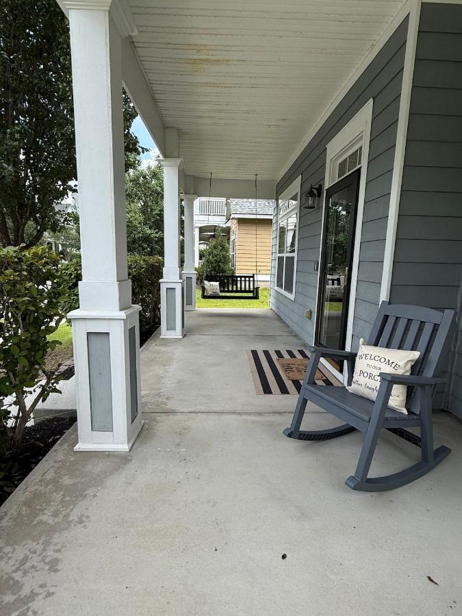 4BR Home Near SAV Airport - Fenced Yard, Community Amenities, Pets Welcome - Ferienwohnung Savannah