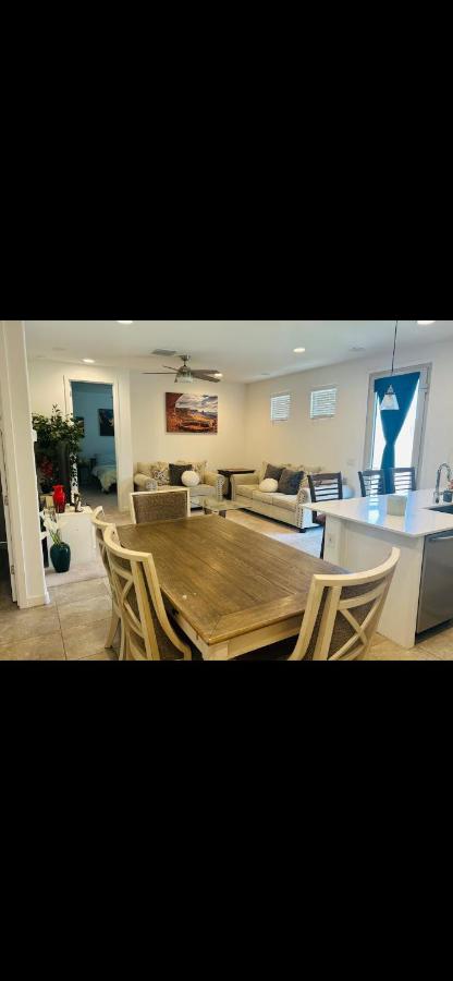 Modern Private Casita Close to Zoo-Casino-Stadium - B&B Fennemore