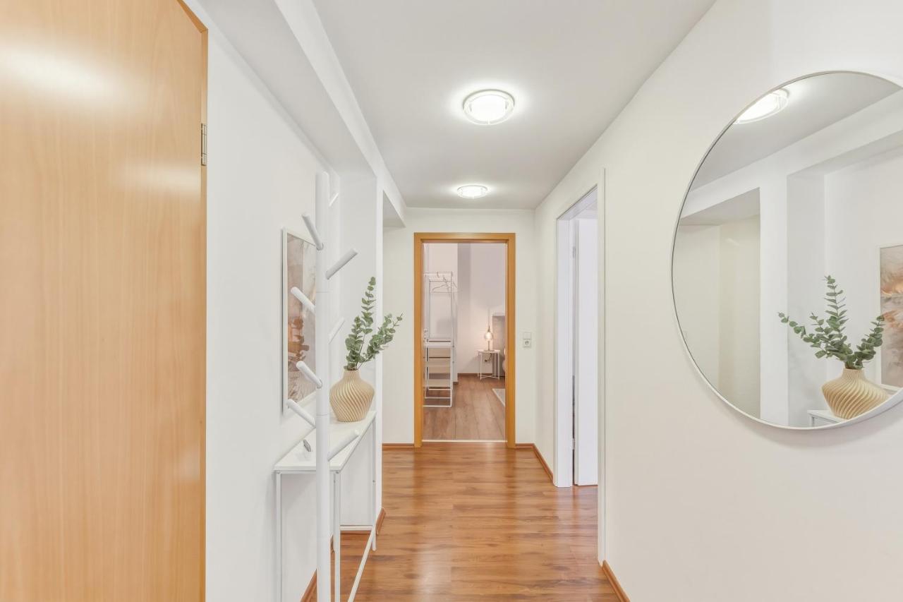 Scharnhäusle 2 - Großzügige Wohlfühl-Wohnung mit Badewanne& Balkon - Ferienwohnung Ostfildern