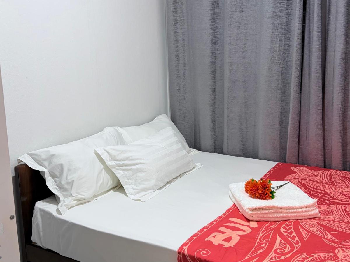 Master Room with Private Ensuite Near McDonald's - Chambres d'hôtes Naidi