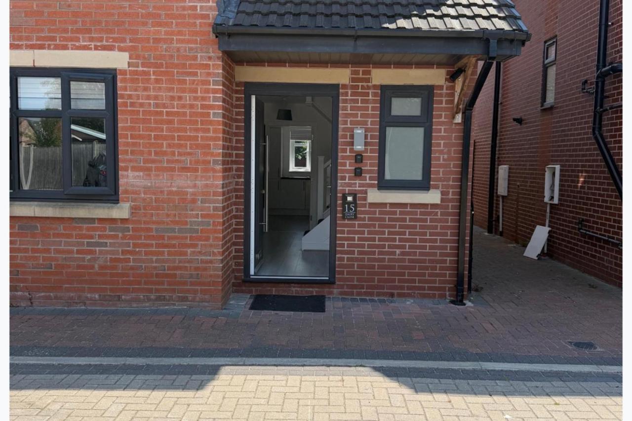 Luxurious Stockport Retreat - 4 Bedrooms - B&B Stockport