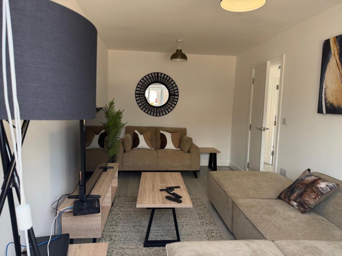 Luxurious Stockport Retreat - 4 Bedrooms - B&B Stockport