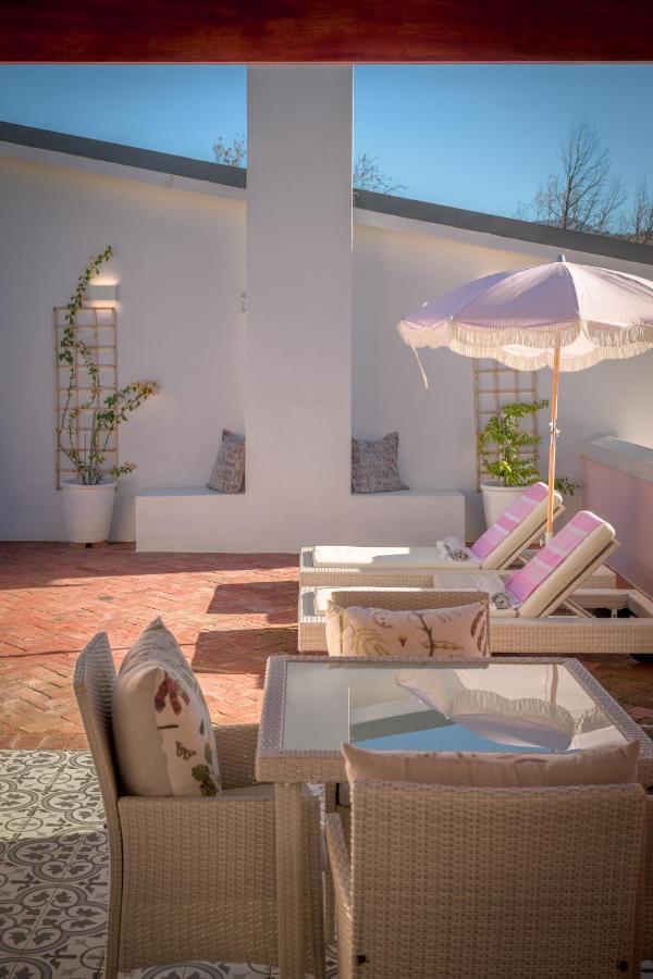 Roubaix House - A Heritage Retreat in the Heart of Franschhoek - Chambres d'hôtes Franschhoek