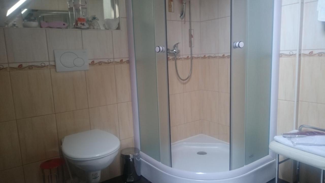 Habitación Estándar con baño compartido - 2 camas