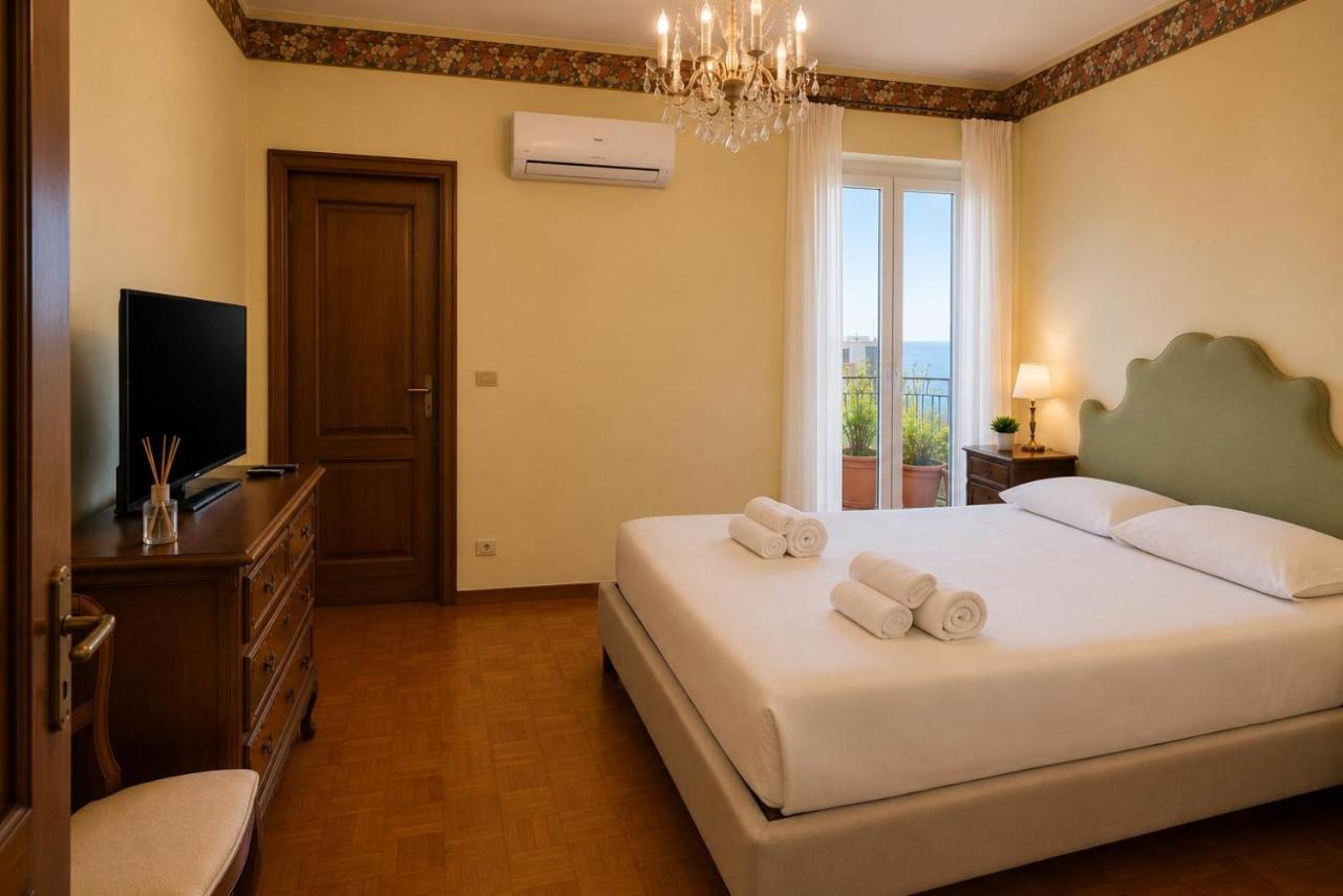 Sunset Penthouse - Attico vista mare - B&B Bordighera