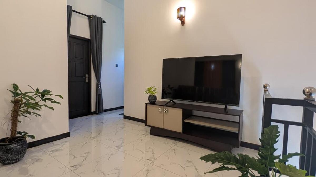 Villa ever Green with two scooter free - Ferienwohnung Dikwella