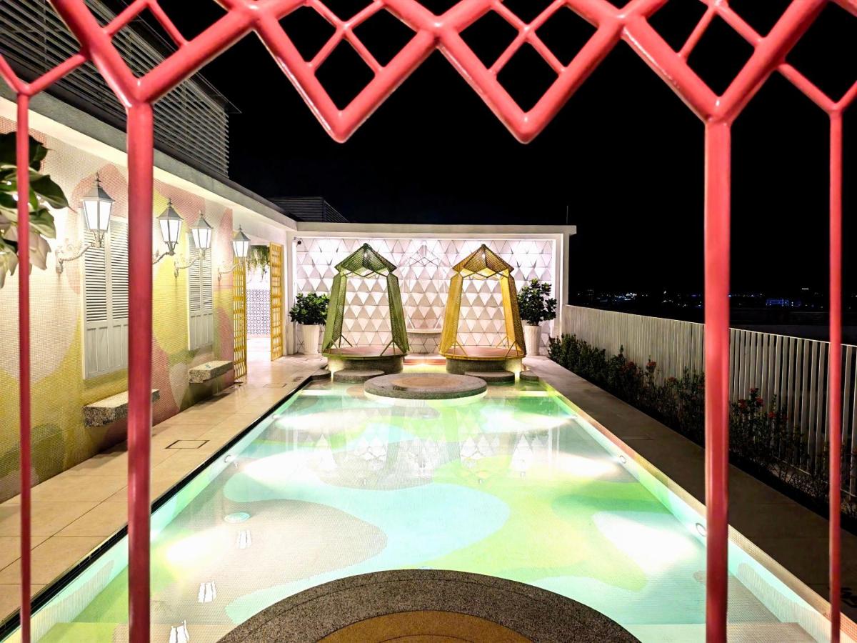 GameNight Suites at Stallionz Ipoh - Chambres d'hôtes Ipoh