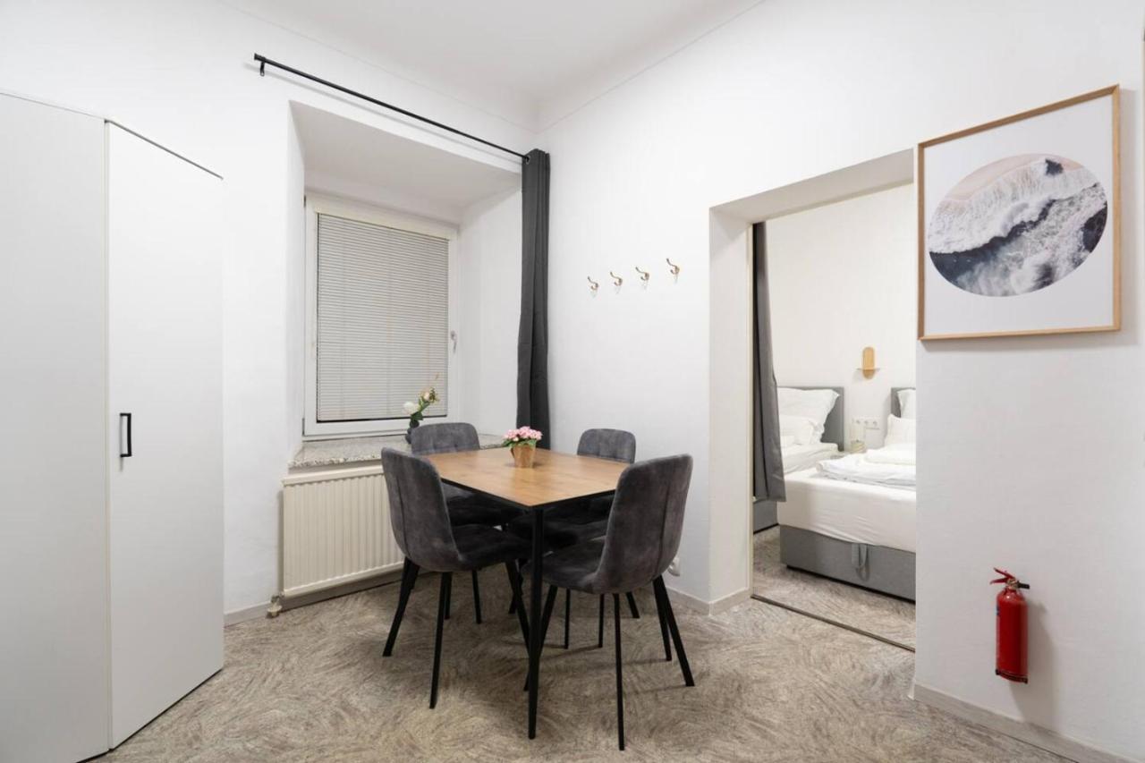 Quiet - 4 Guests - Self Check-in - Netflix - 35m2 - Ferienwohnung Leoben