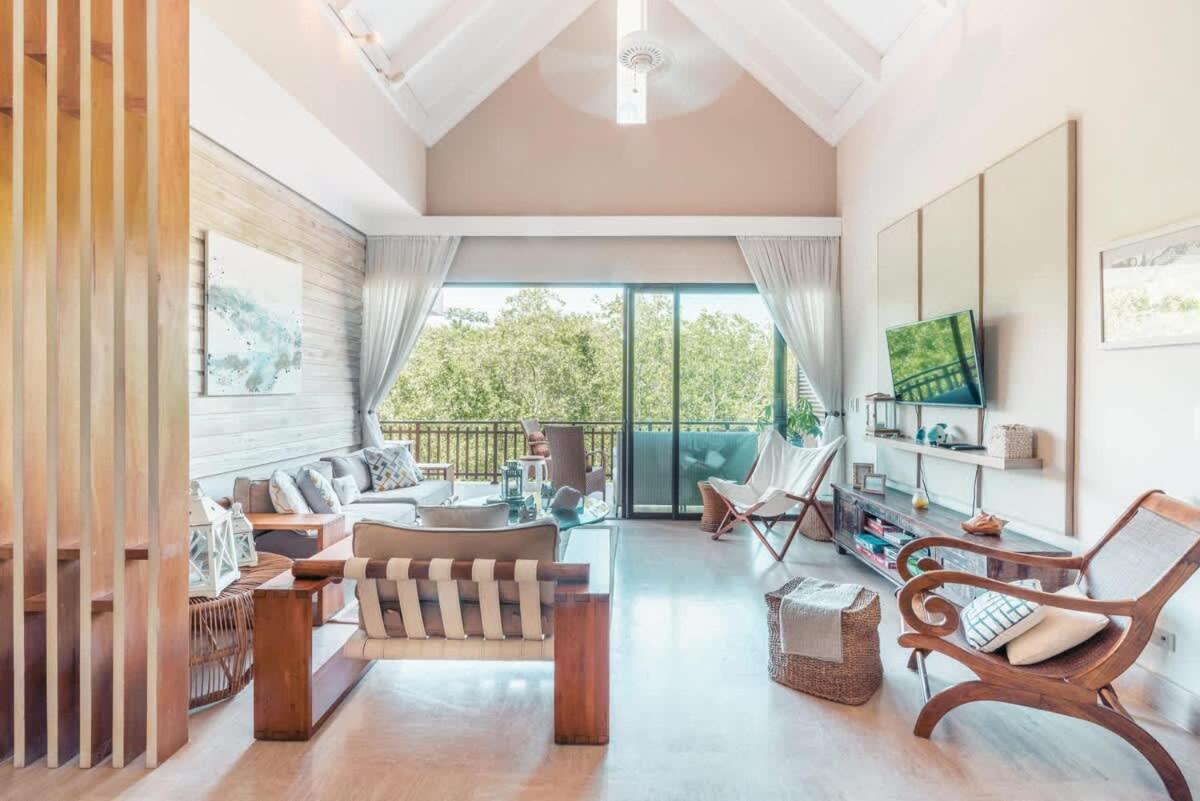 Nearby beach and beach club at Portillo NF - Ferienwohnung Las Terrenas