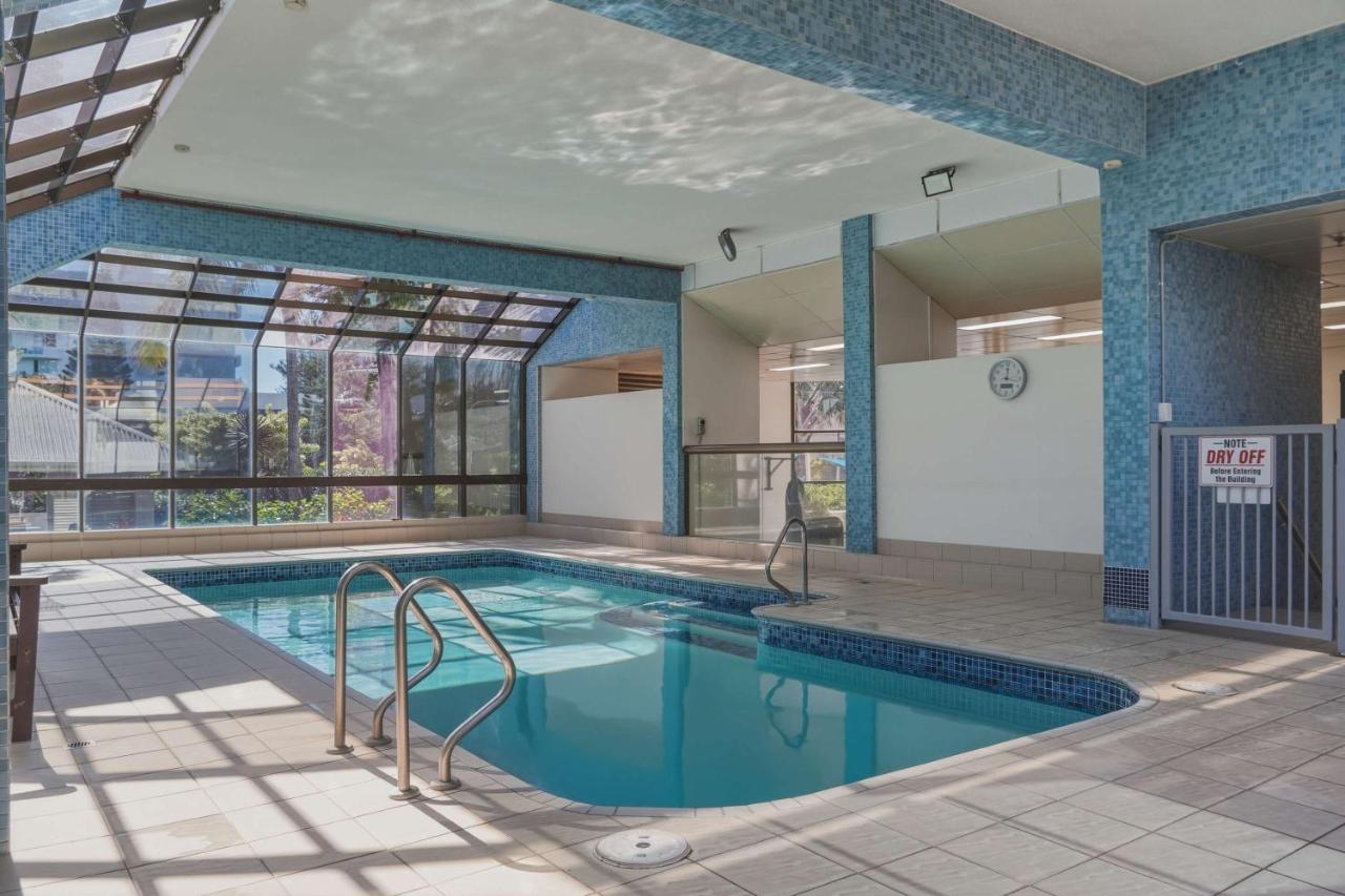 Lvl 15 Sunrise - Sunset Views - Pool - Parking - B&B Gold Coast