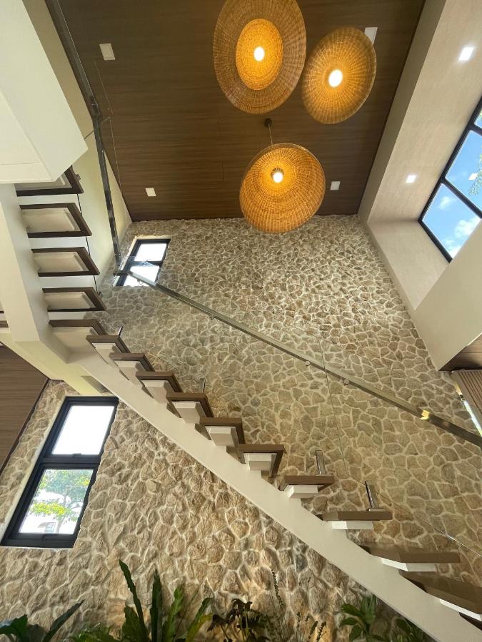 Villa Seresa Beachfront- La Union - Chambres d'hôtes Bacnotan