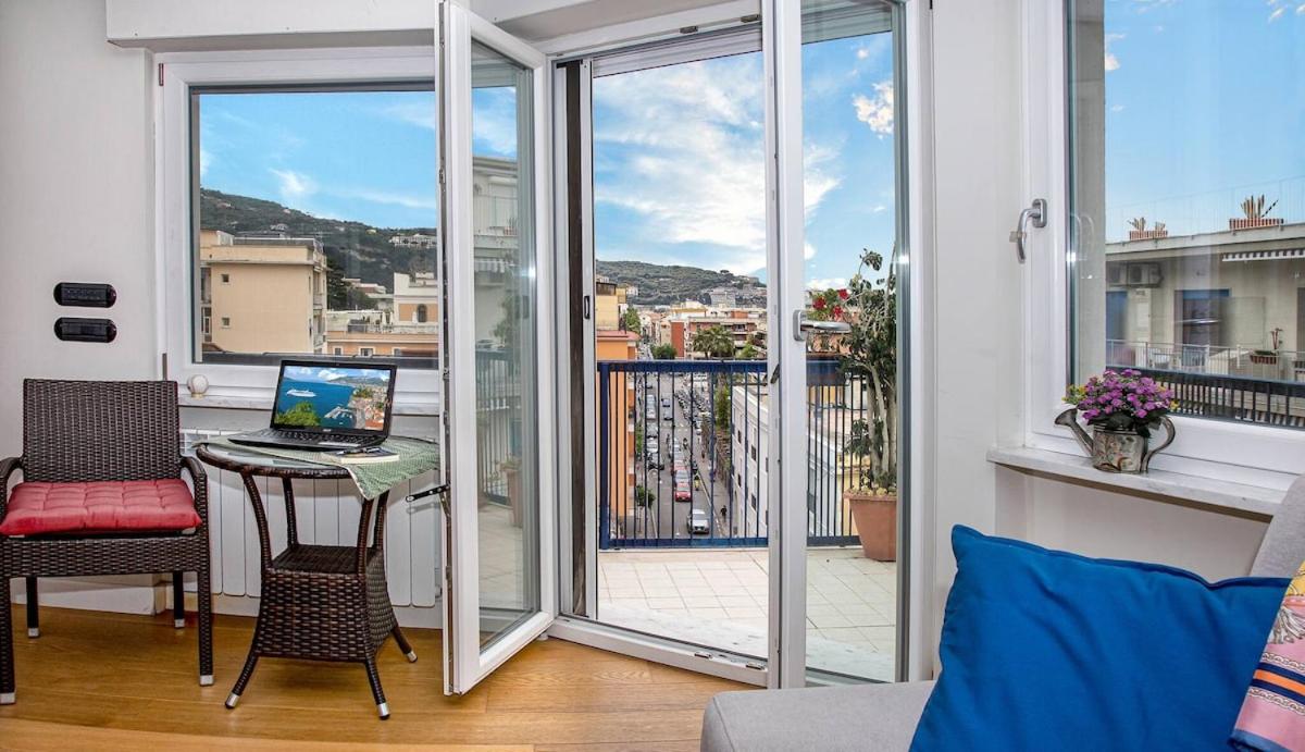 Maya Penthouse - Sorrento City Center - Chambres d'hôtes Sorrente