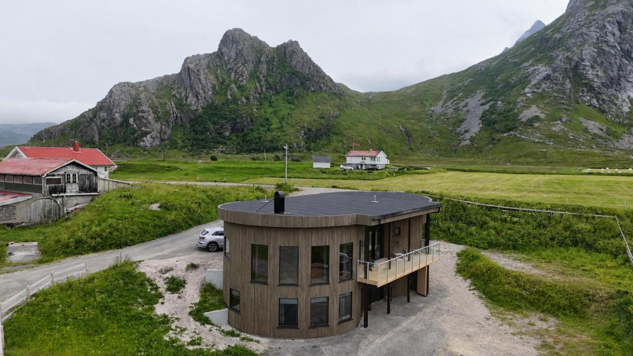 Flakstad beach house Silo A - Chambres d'hôtes Vareid