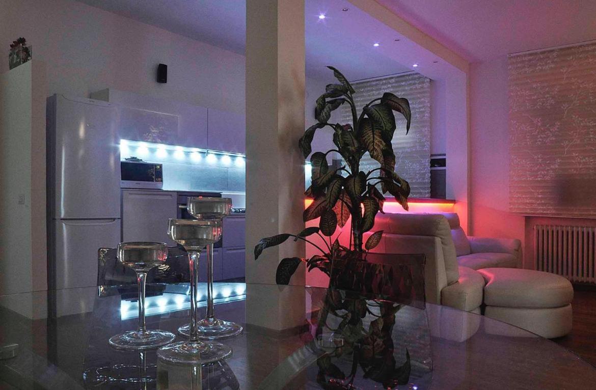 Reggio Emilia Central Design Apartment - B&B Reggio Emilia