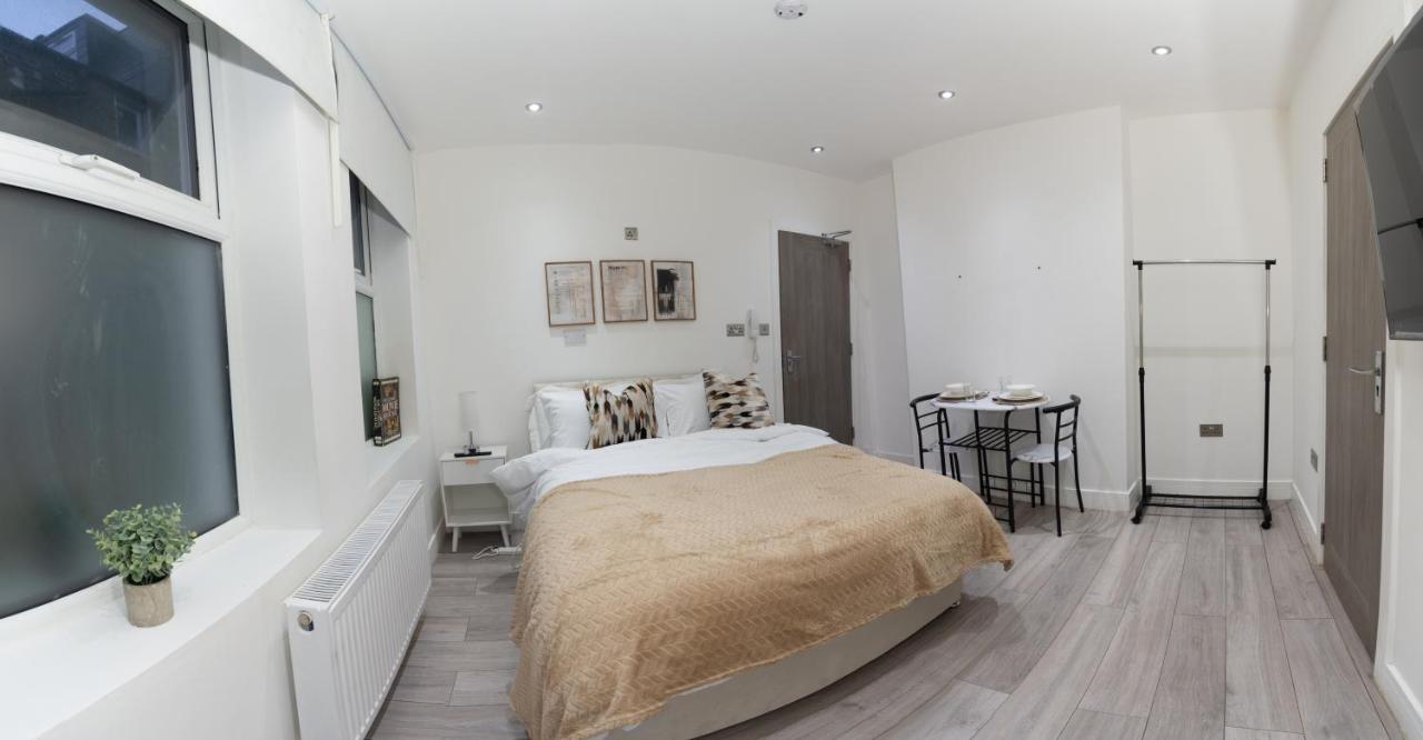 Tooting Elite Studios, 5 Mints from Station - B&B Londra