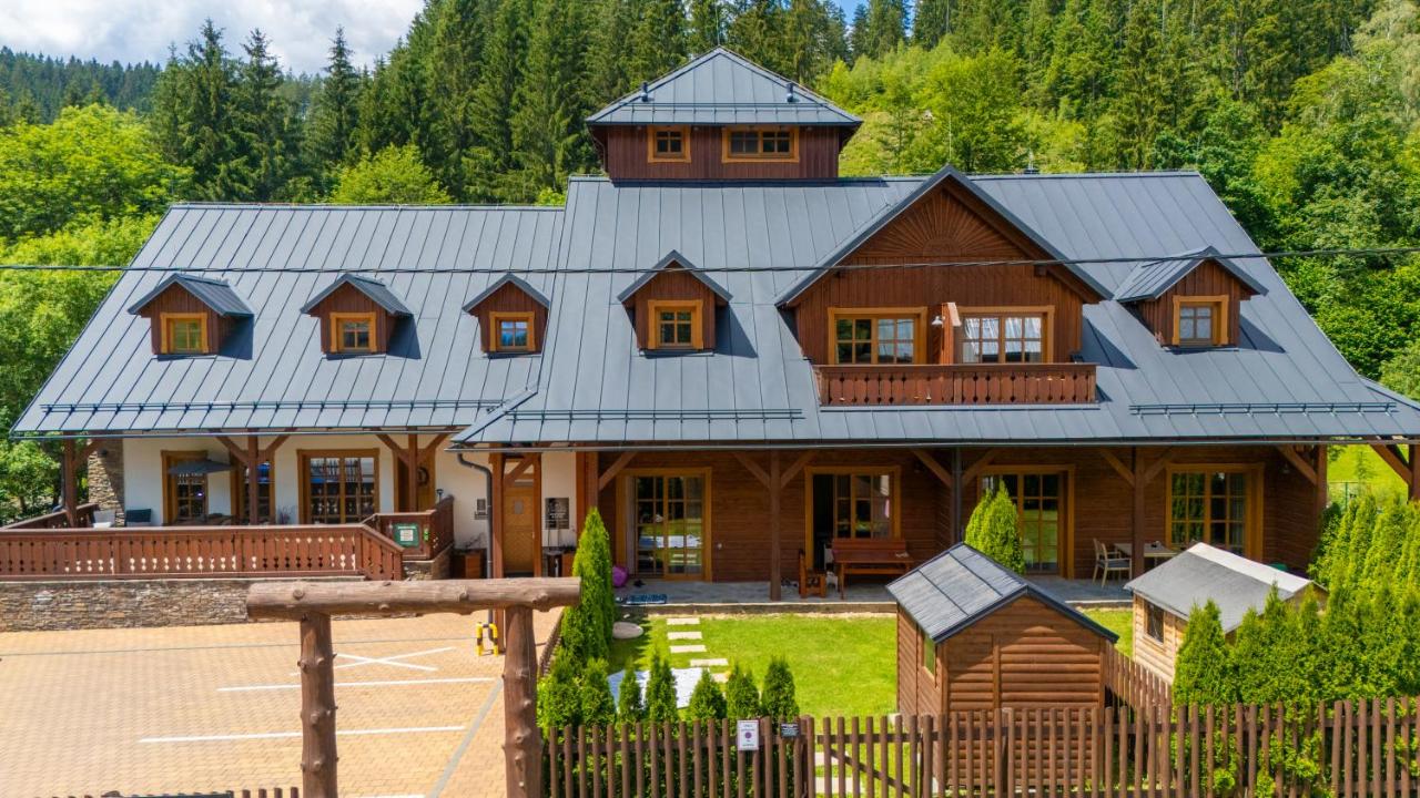 Apartmány Jezerné - B&B Velké Karlovice