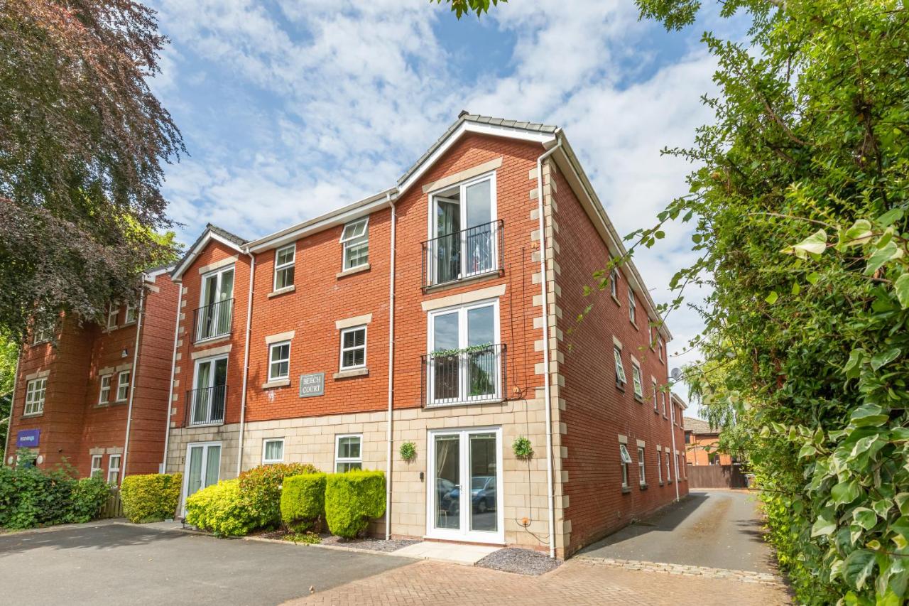 Stylish 2Bed Flat Leyland Near Worden Park - Bed and Breakfast Leyland