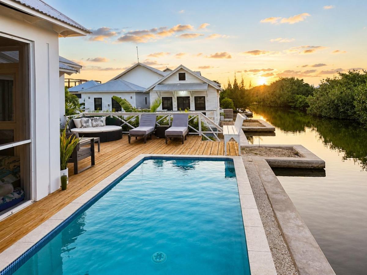 Casa Serena and Mistico Beach Club plus Boat Shuttle - B&B San Pedro