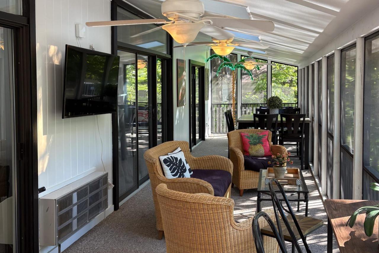 Spacious Decks & Dock: Margaritaville Home! - Ferienwohnung Osage Beach