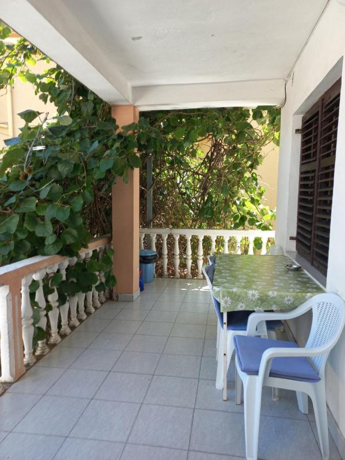 Studio apartments Stojanović - B&B Rafajlovići