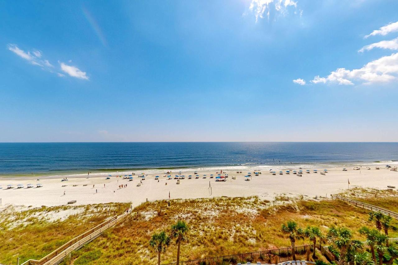 Gulf-Front Beach Condo with Balcony Shared Pool Hot Tub AC Views & Gym - Bed and Breakfast Orange Beach