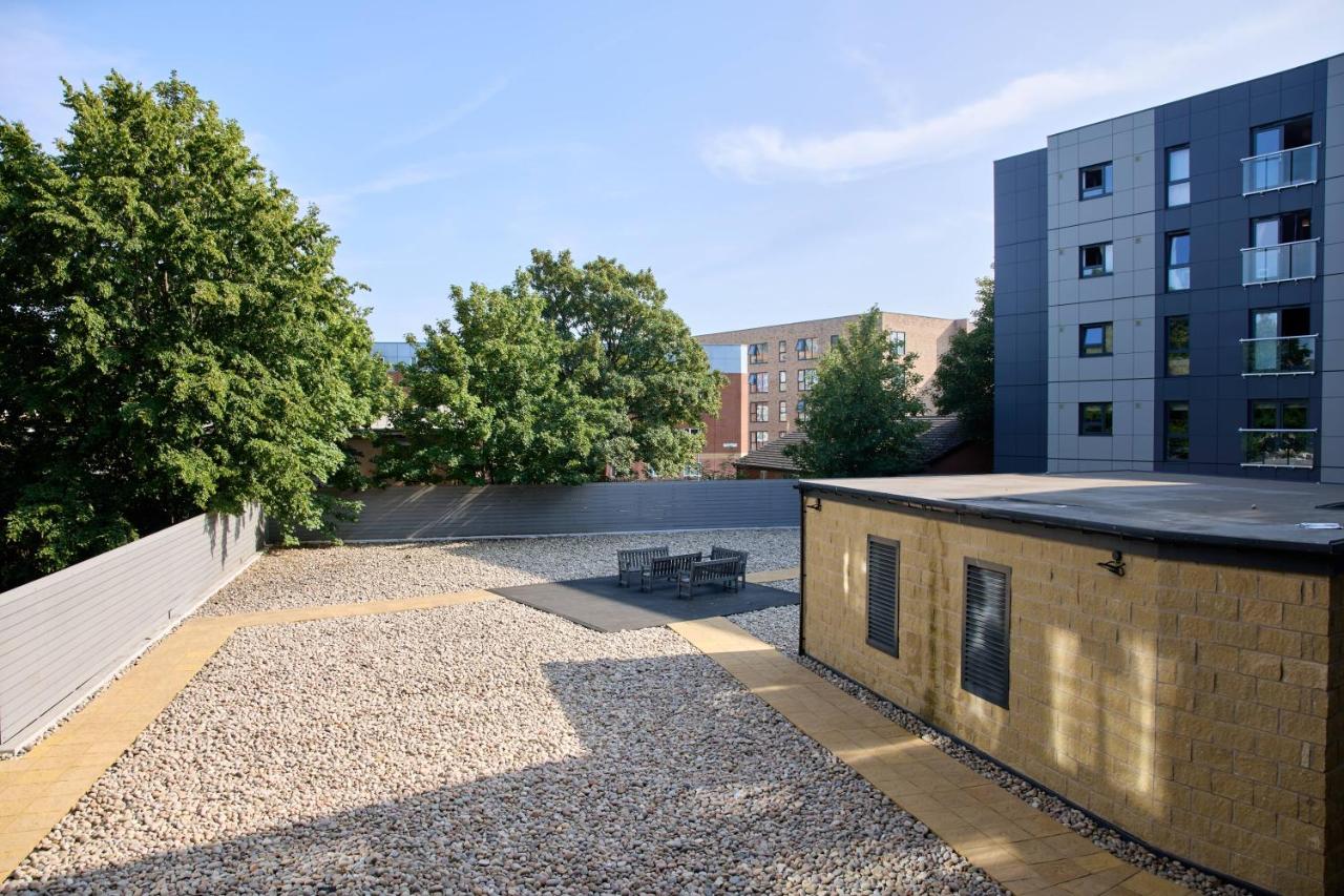 Central 2BR Near Old Trafford Terrace Free Parking - B&B Mánchester