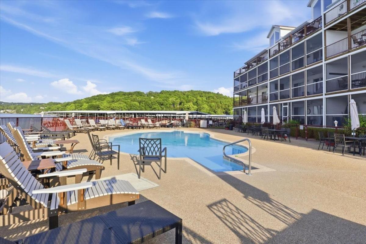 Lakefront on Big Niangua, 2 Heated Pools, Boat Slip, Fire Pit, & Big Views - B&B Camdenton