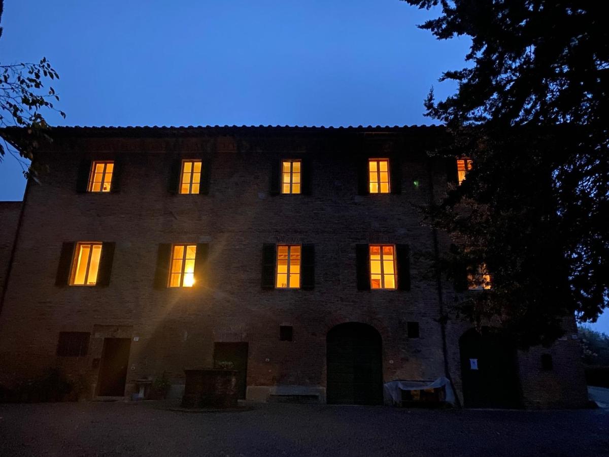 Private Staffed Tuscan Estate with large pool 5 min from Siena - B&B Siena