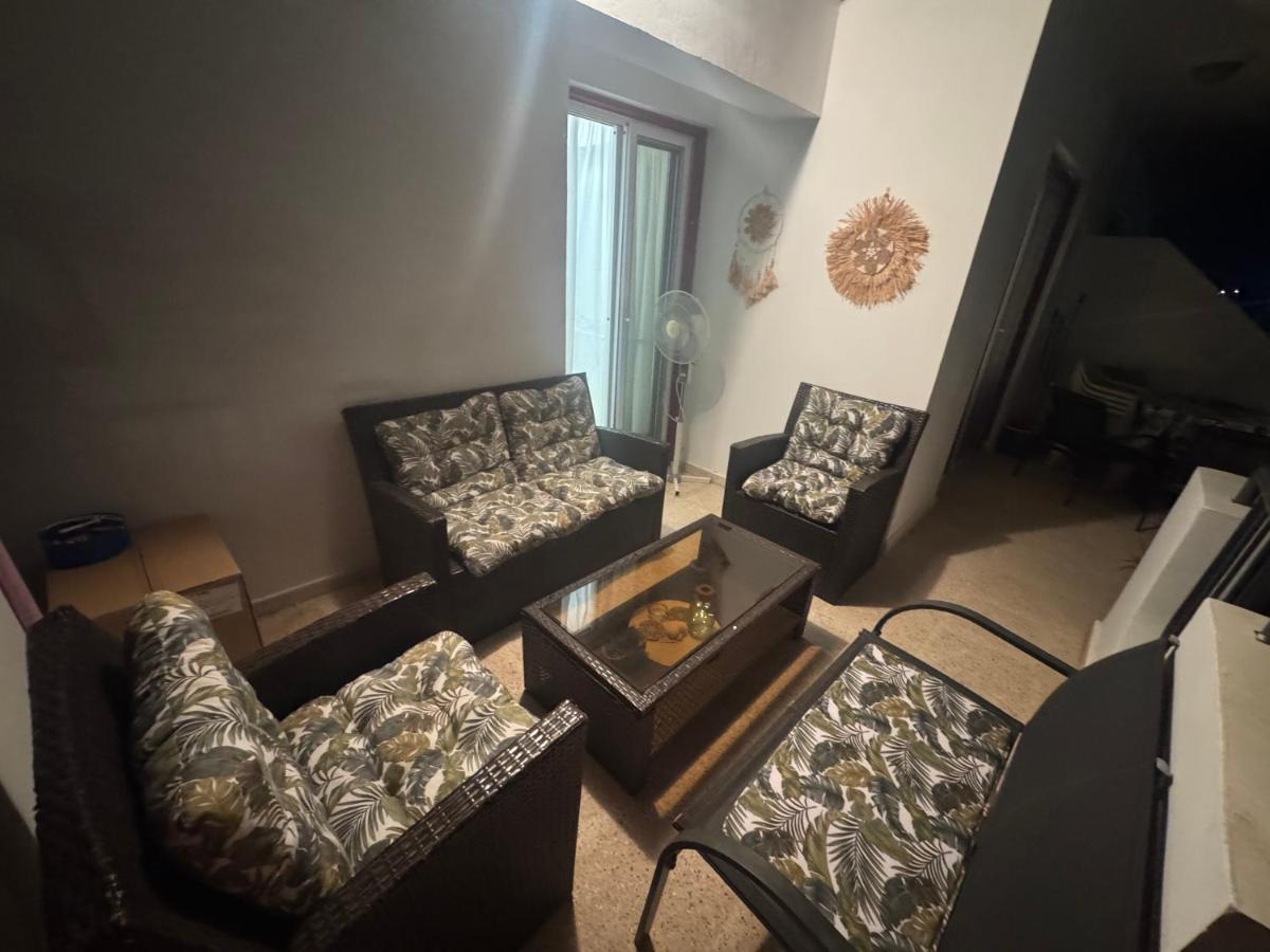 Misha Holiday Apartment 1 - B&B Paralímni
