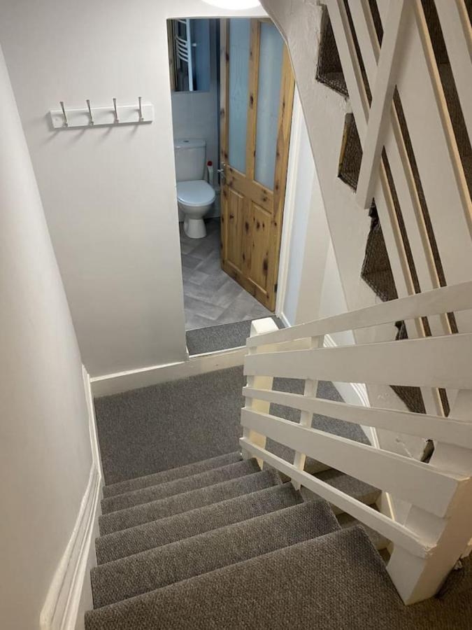 Central and Convenient with Private Parking - B&B Portsmouth