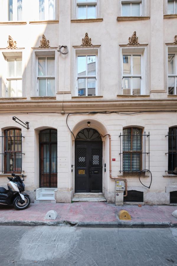 Historical Apartment in Galata - B&B Estambul