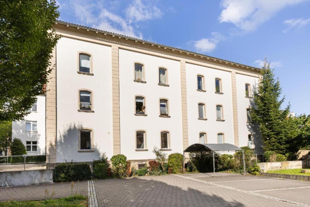 5 Min central apartment free parking 8 Pers - B&B Coburgo