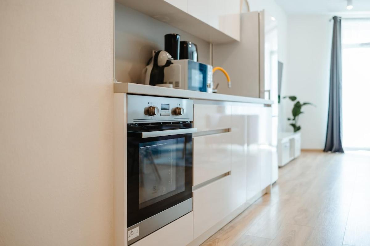 DUO Apartment - Free Garage Parking - Chambres d'hôtes Prešov
