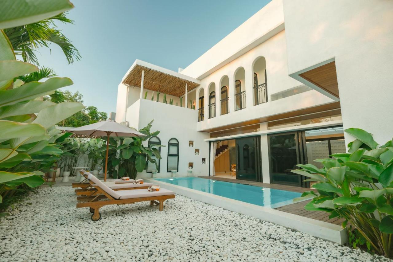 Jivani Villa Jimbaran - Private Pool & BBQ, Cinema Room, 9 Min to Nusa Dua Beach - B&B Jimbaran