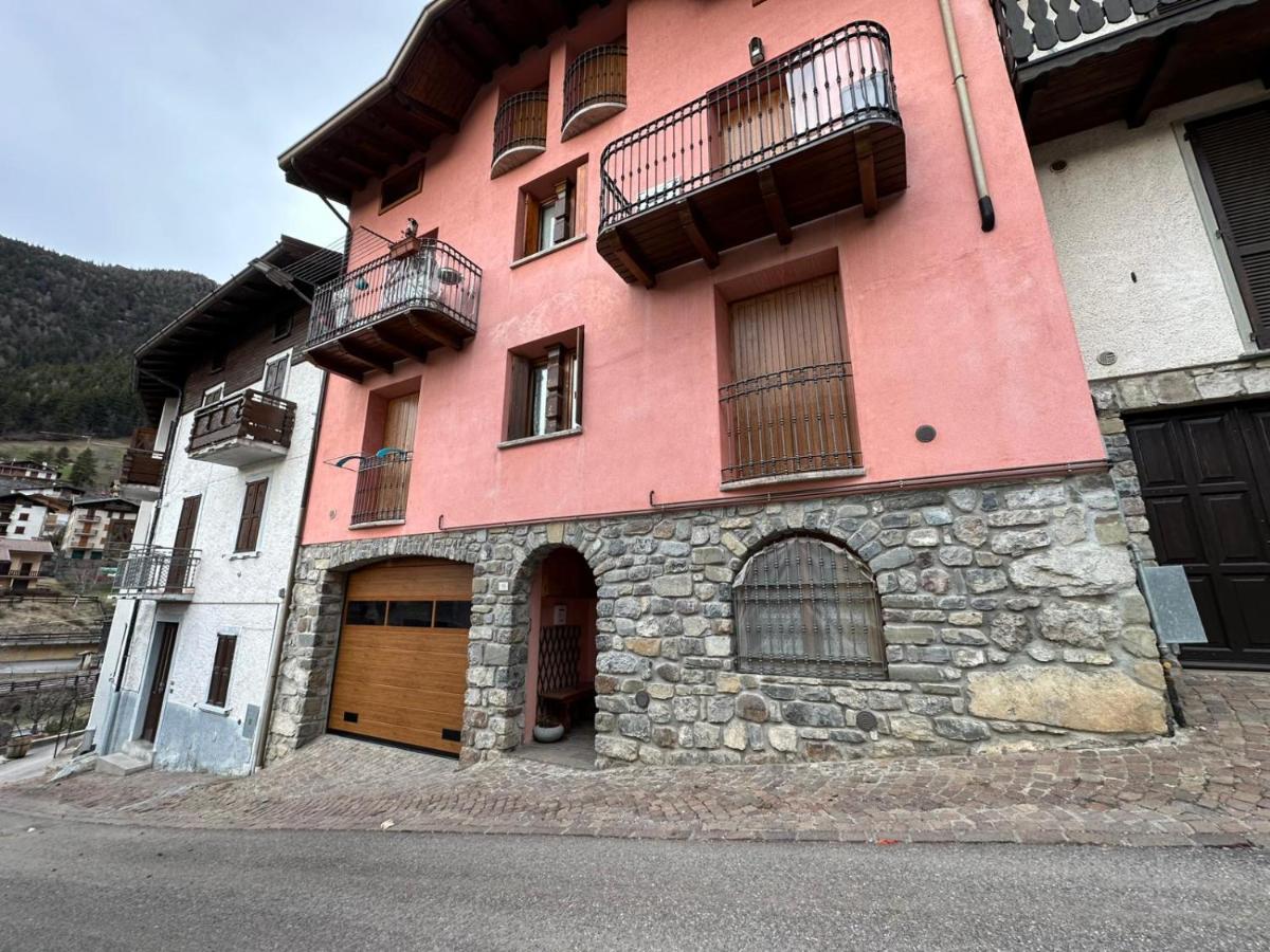 PINK House - Bed and Breakfast Schilpario