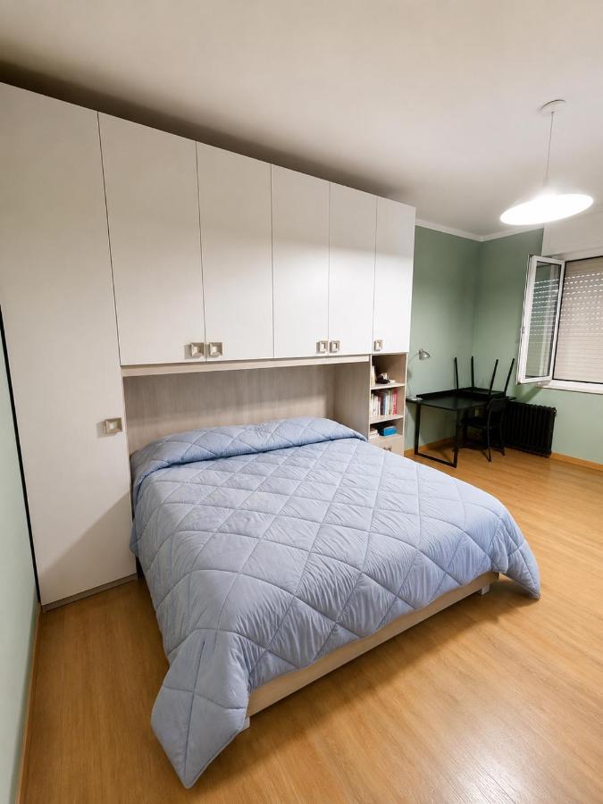 BEDS&ROOMS COLLI ANIENE - Rooms with kitchen, Camere private con cucina - B&B Roma