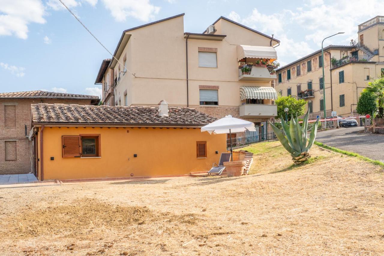 33 Gigli House - Bed and Breakfast Siena