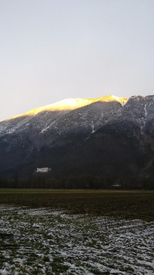 Apartment with Mountain View