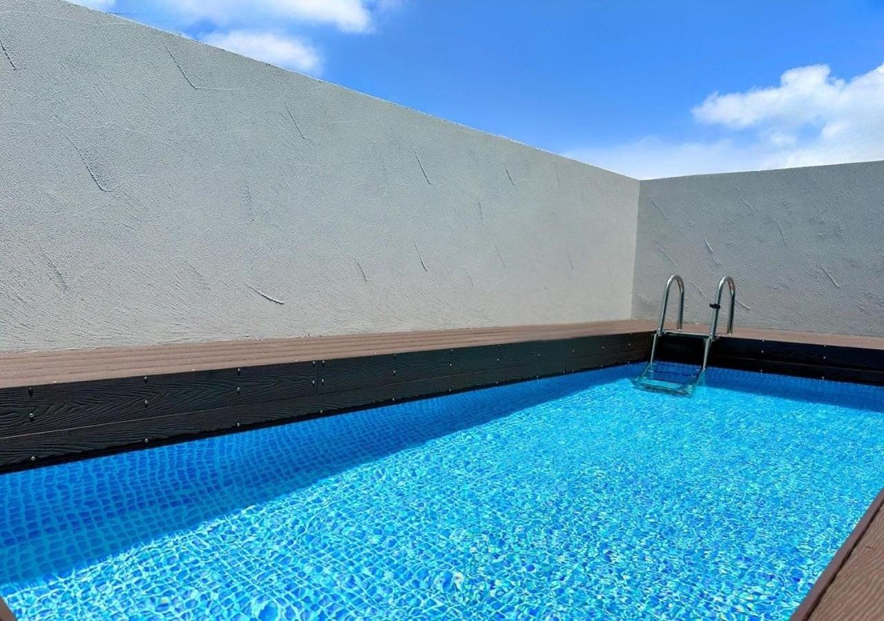Grandioso Okinawa Villa Kin 2 - Vacation STAY 08755v - B&B Yaka