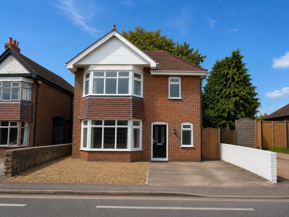 KGV Stays - Serenity House 3 bedroom near to the hospital with parking for 2, sleeps up to 6 - Chambres d'hôtes Southampton