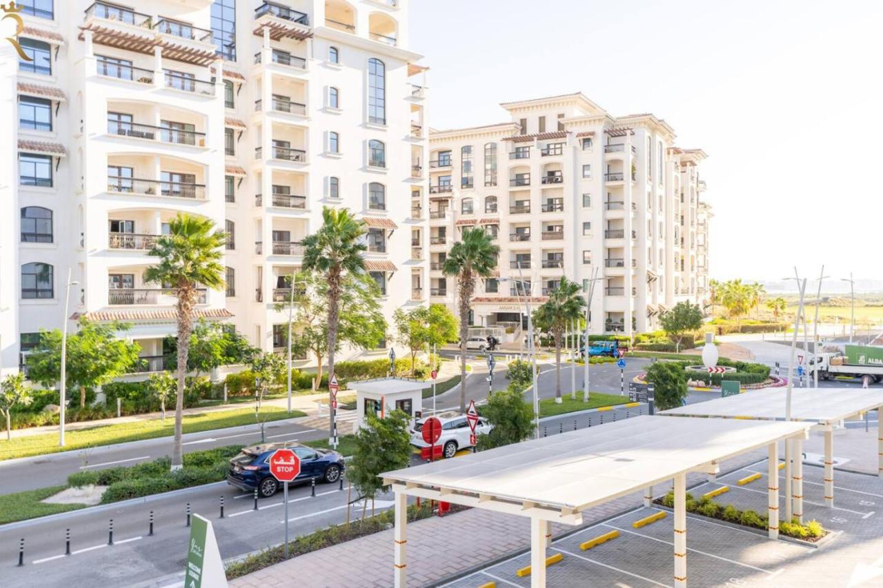 Modern Yas Island - Stylish Studio Luxe Retreat - Bed and Breakfast Abu Dhabi