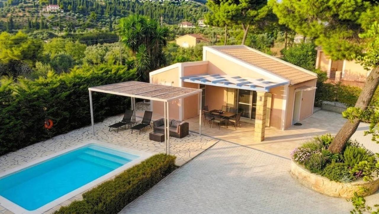 Ponderosa Kefalonia - Bed and Breakfast Lixoúri