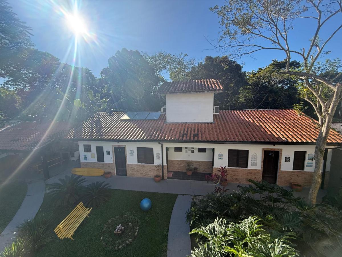 Pousada Bahan Suites privativas - ideal para Casais - Chambres d'hôtes Ubatuba