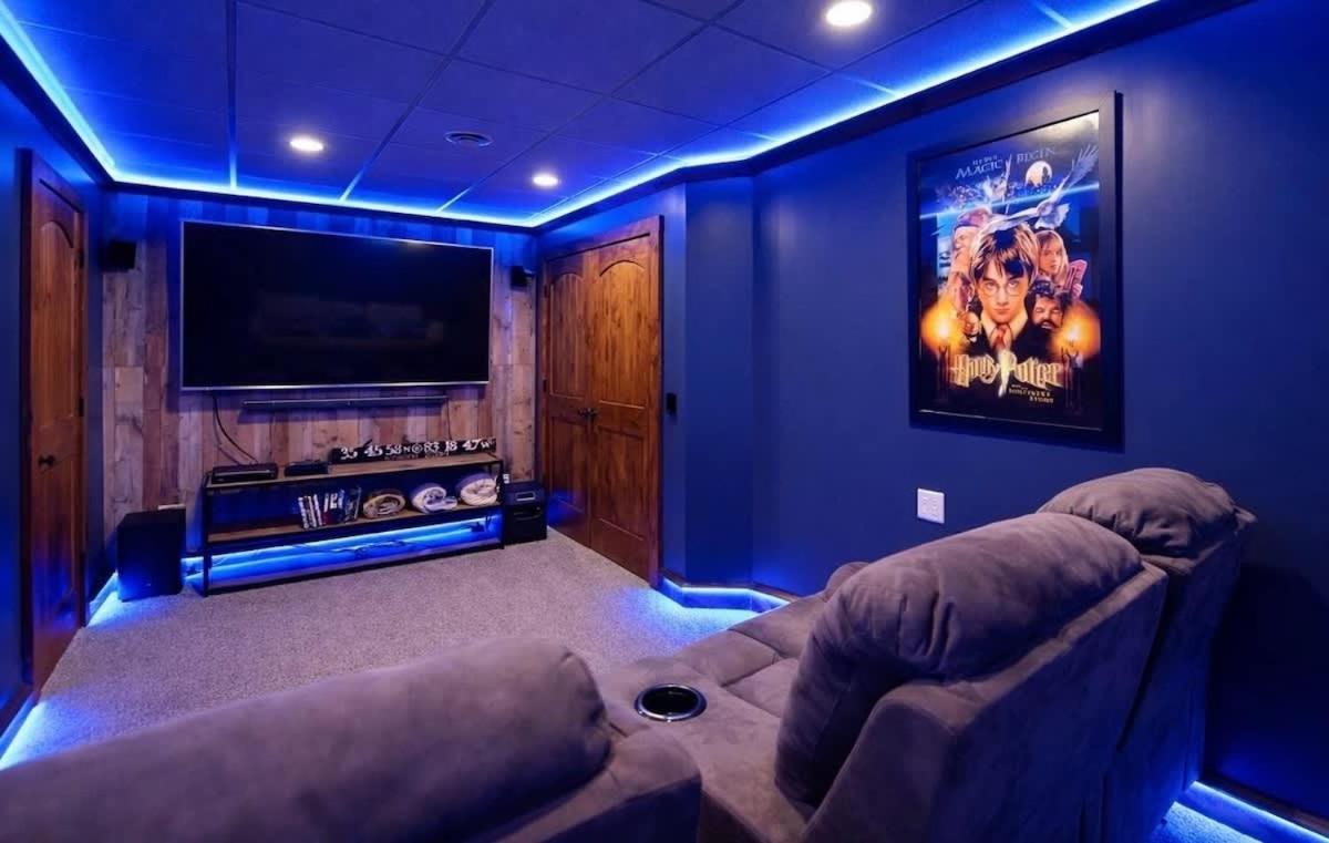 Luxury Cabin with Theater Arcade and Views - Ferienwohnung Gatlinburg