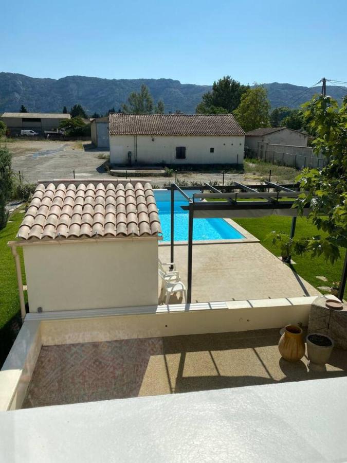 La Maison de Gari spacious house with swimming pool and beautiful exterior - B&B Les Taillades