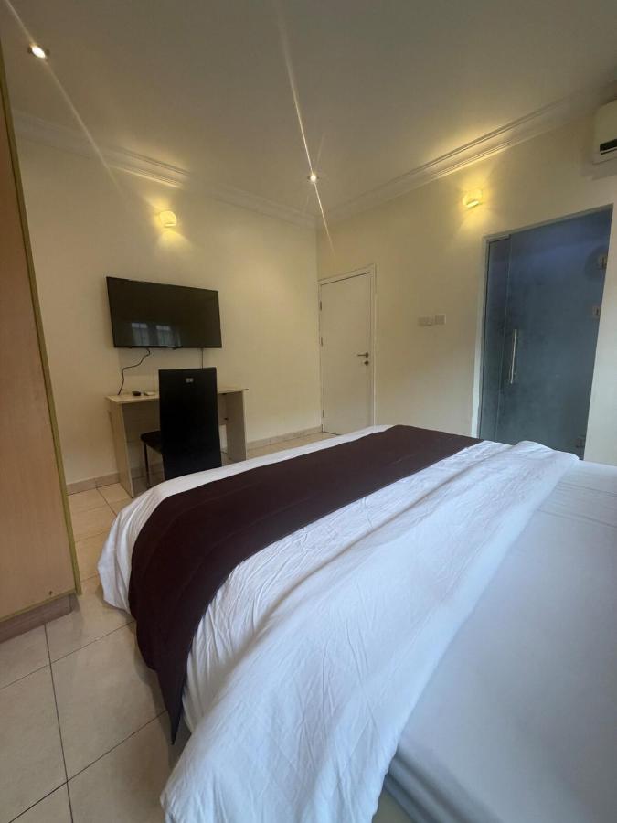 Max Aurea 2 Bedroom Apartment Lekki Phase 1 - Chambres d'hôtes Lekki