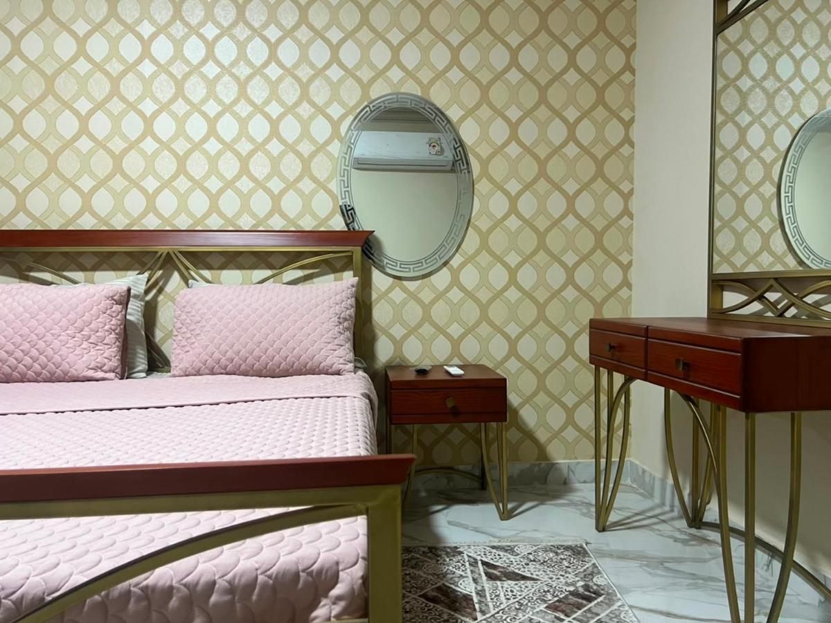 Luxurious 3 Bedroom Apartment in Korba Heliopolis - Chambres d'hôtes Le Caire