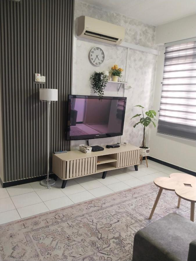 IrisMuslim 2 Homestay - Ferienwohnung Port Dickson