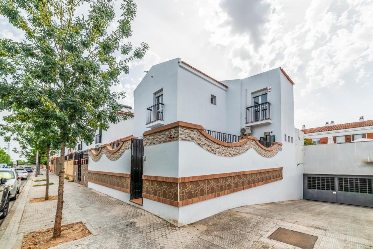 Casa con piscina Sevilla - B&B Seville